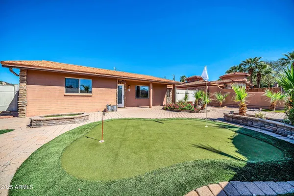 $1,400,000 | 1450 East Royal Palm Road, Phoenix, AZ 85020