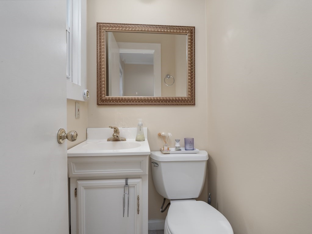 42 Fellsmere Road Malden, MA 02148 - Photo 20 of 39 Gallery Image 20
