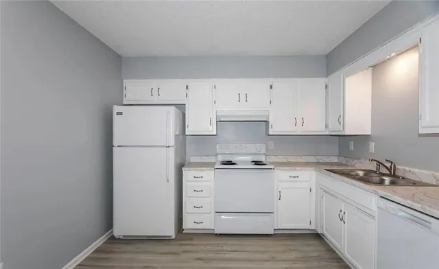 $539,000 | 209 Barr Road, Grain Valley, MO 64029