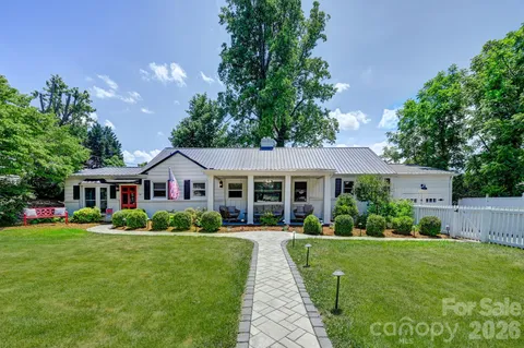 $750,000 | 32 Central Avenue, Weaverville, NC 28787