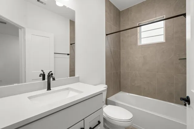 $600,646 | 15716 Hoptree Hts Lane, Conroe, TX 77302