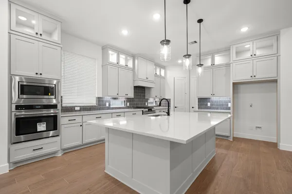 $595,695 | 15716 Hoptree Hts Lane, Conroe, TX 77302