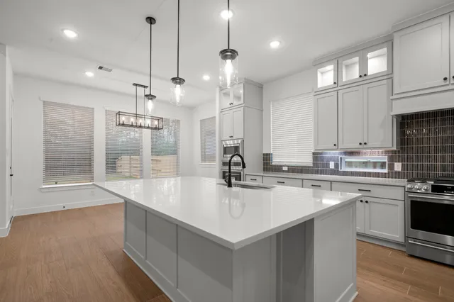 $600,646 | 15716 Hoptree Hts Lane, Conroe, TX 77302