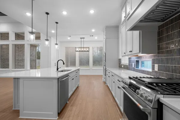 $595,695 | 15716 Hoptree Hts Lane, Conroe, TX 77302