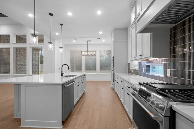 $600,646 | 15716 Hoptree Hts Lane, Conroe, TX 77302