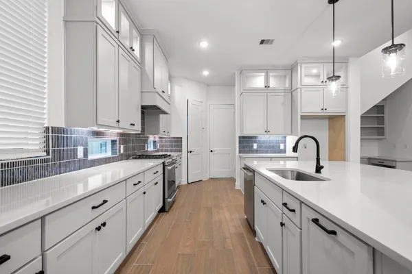 $595,695 | 15716 Hoptree Hts Lane, Conroe, TX 77302