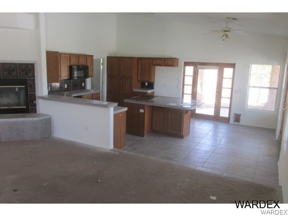 5000 El Ranchero Road Fort Mohave, AZ 86426 - Photo 7 of 32 Kitchen and Dining