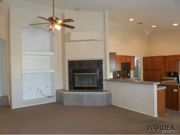 5000 El Ranchero Road Fort Mohave, AZ 86426 - Photo 9 of 32 Living Room