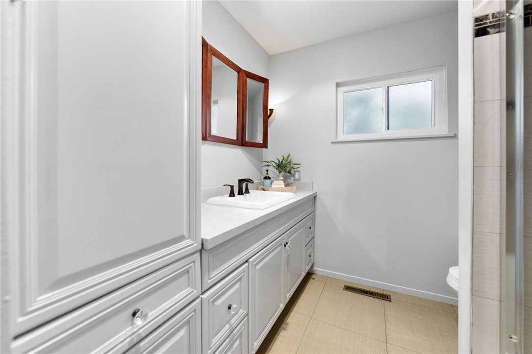 1773 Ivy Road Oceanside, CA 92054 - Photo 35 of 53