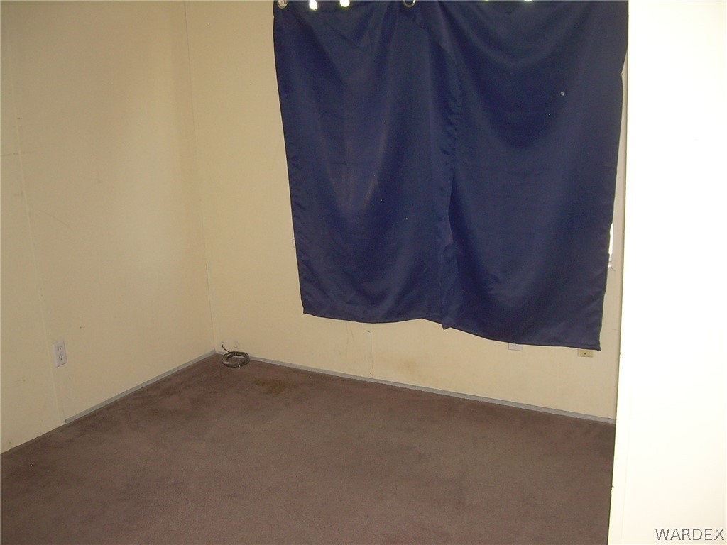 3644 Eloy Road Golden Valley, AZ 86413 - Photo 24 of 35 a view of an empty room