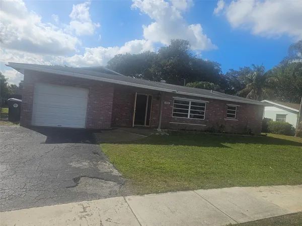 $549,999 | 6602 Salem, North Lauderdale, FL 33068