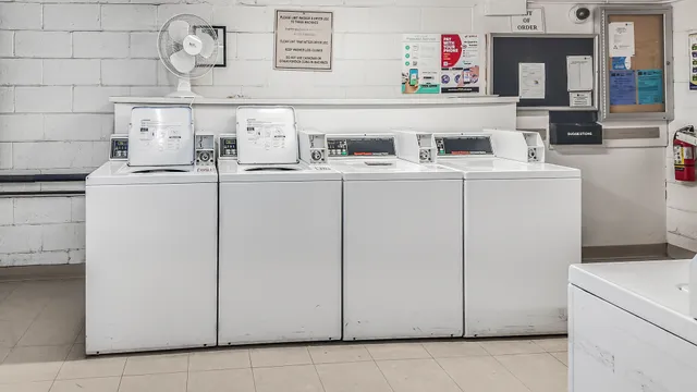 $174,900 | 6300 North Sheridan Road, Unit 406, Chicago, IL 60660