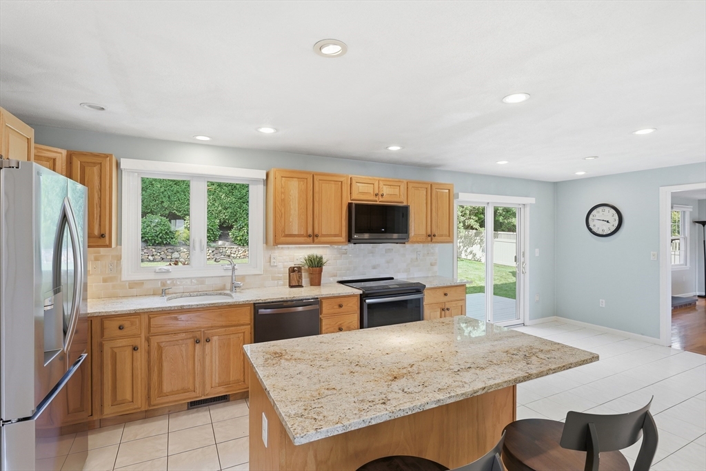 44 Raffaele Drive Waltham, MA 02452 - Photo 3 of 30 Gallery Image 3