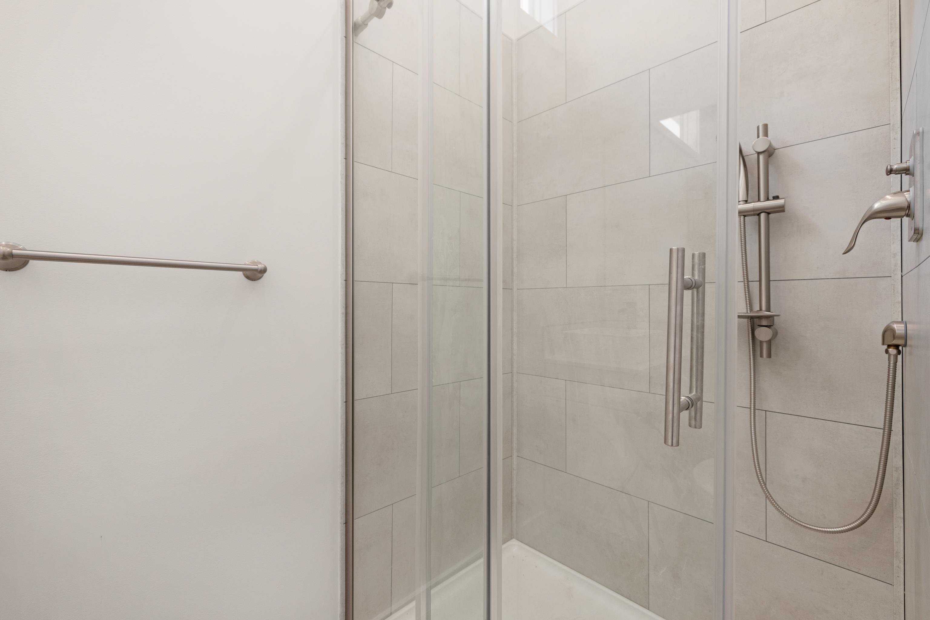 4100 Rte 9 South, Unit 39 Rio Grande, NJ 08242 - Photo 12 of 22 a bathroom with a shower