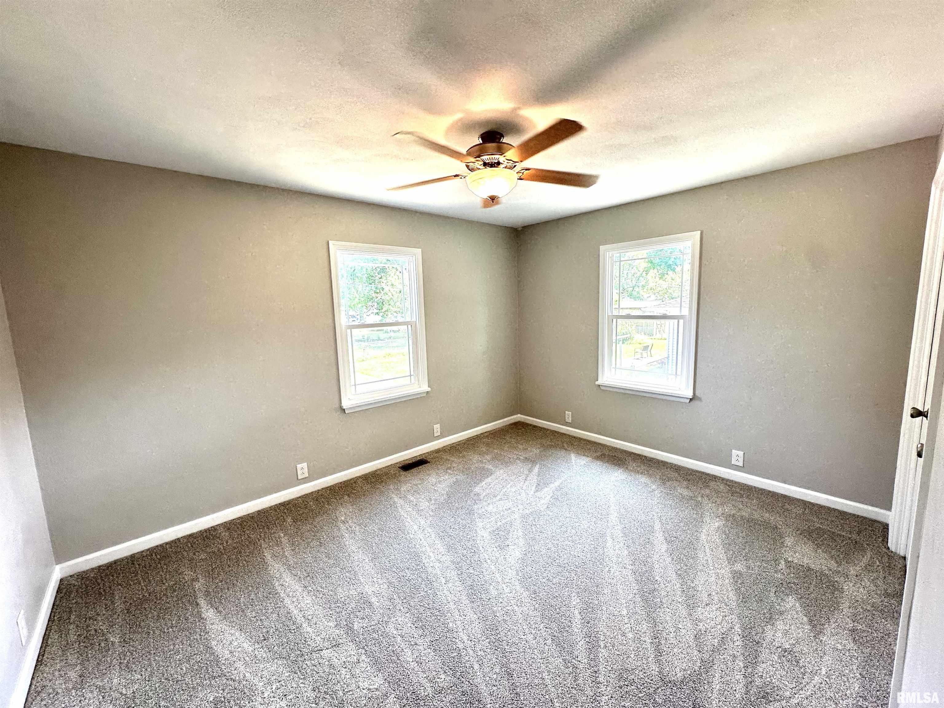 119 Randolph Drive Centralia, IL 62801 - Photo 7 of 14