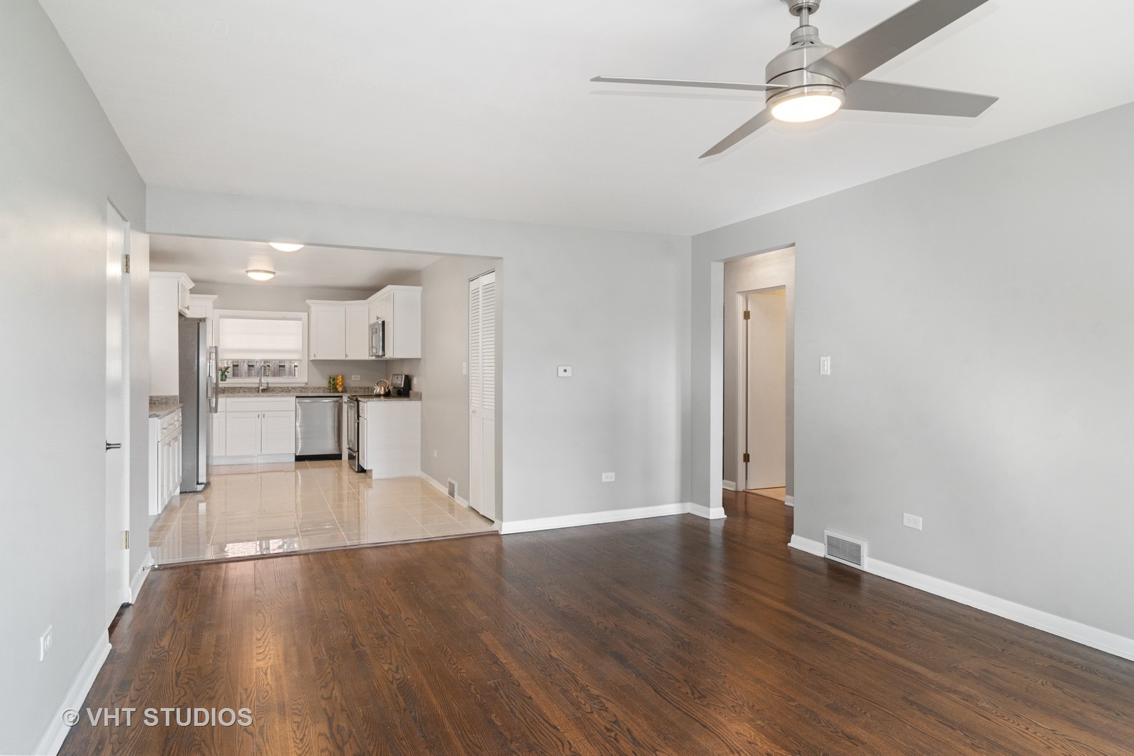 7240 Ogden Avenue Riverside, IL 60546 - Photo 4 of 13 Gallery Image 4