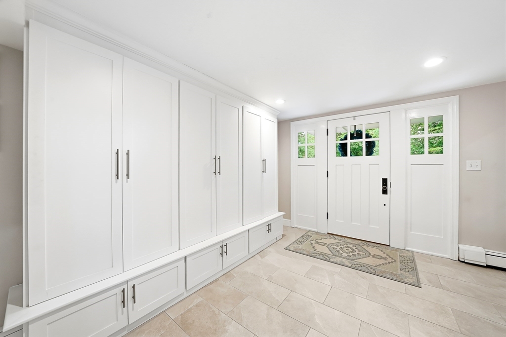 22 Hollywood Road Winchester, MA 01890 - Photo 5 of 39