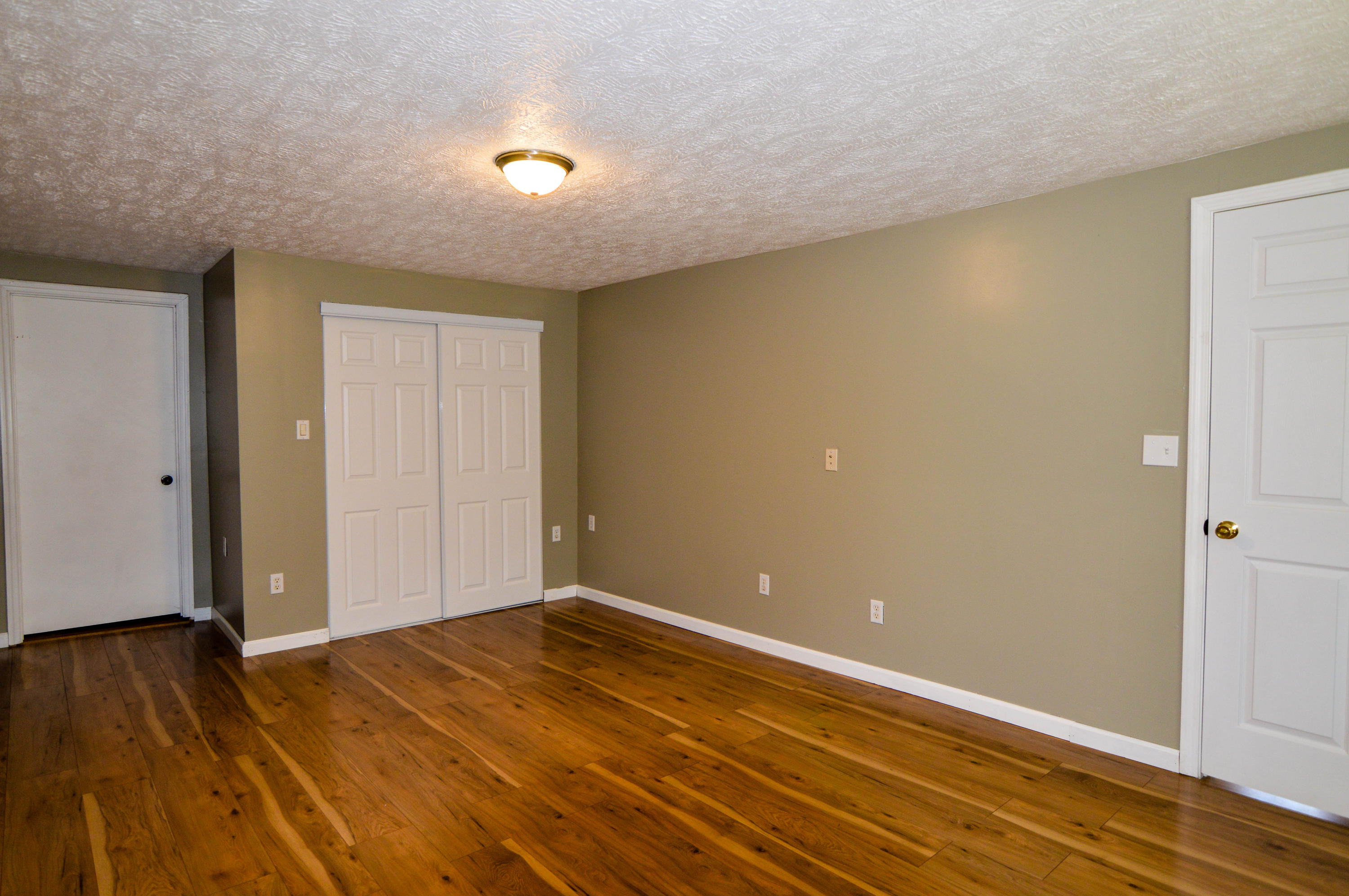 806 Cemetery Road Oliver Springs, TN 37840 - Photo 18 of 39 Master Bedroom