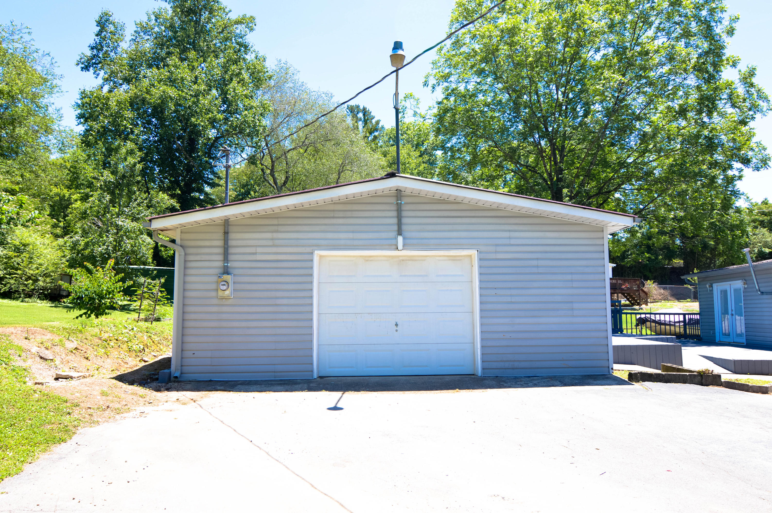 806 Cemetery Road Oliver Springs, TN 37840 - Photo 3 of 39 Detached Garage