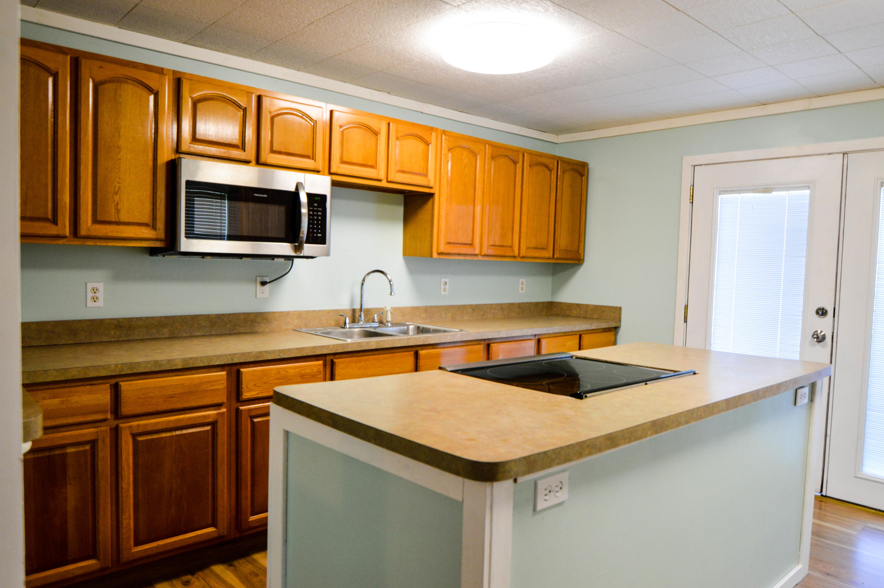 806 Cemetery Road Oliver Springs, TN 37840 - Photo 8 of 39 Kitchen