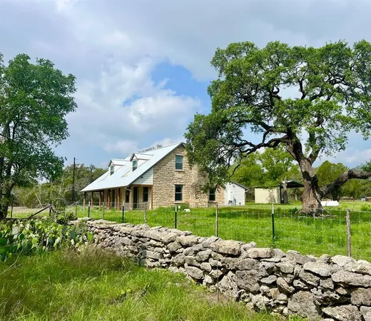 $975,000 | 1366 Narrows Road, Unit 1, Blanco, TX 78606