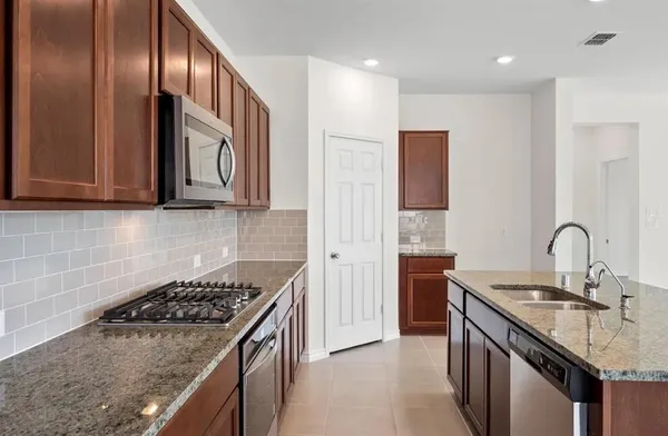 $2,300 | 336 Rainbow Cactus Drive, Fort Worth, TX 76131