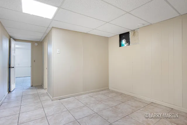 $400,000 | 944 Lancashire Court Southeast, Unit 946, Grand Rapids, MI 49508