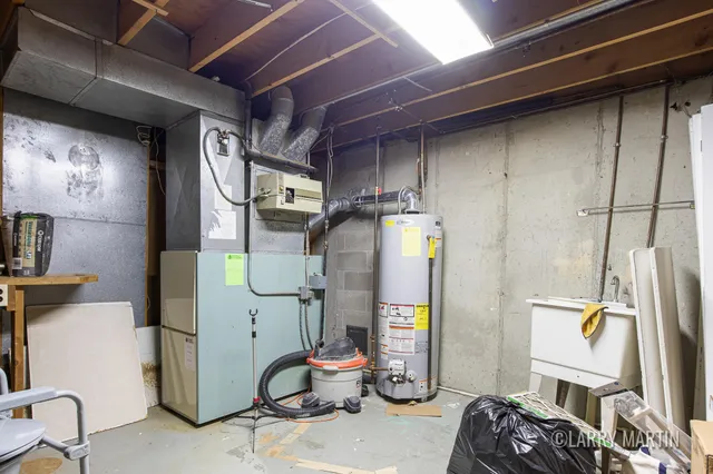 $400,000 | 944 Lancashire Court Southeast, Unit 946, Grand Rapids, MI 49508