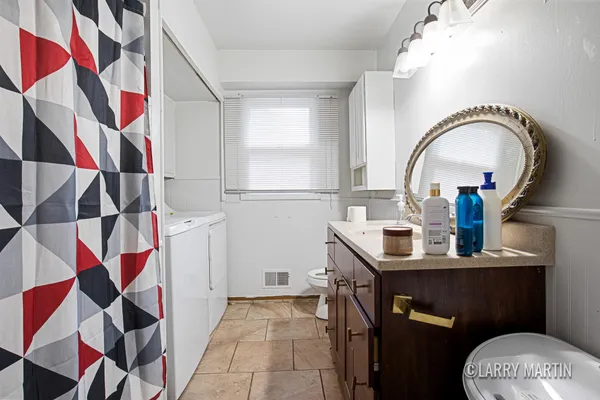 $400,000 | 944 Lancashire Court Southeast, Unit 946, Grand Rapids, MI 49508