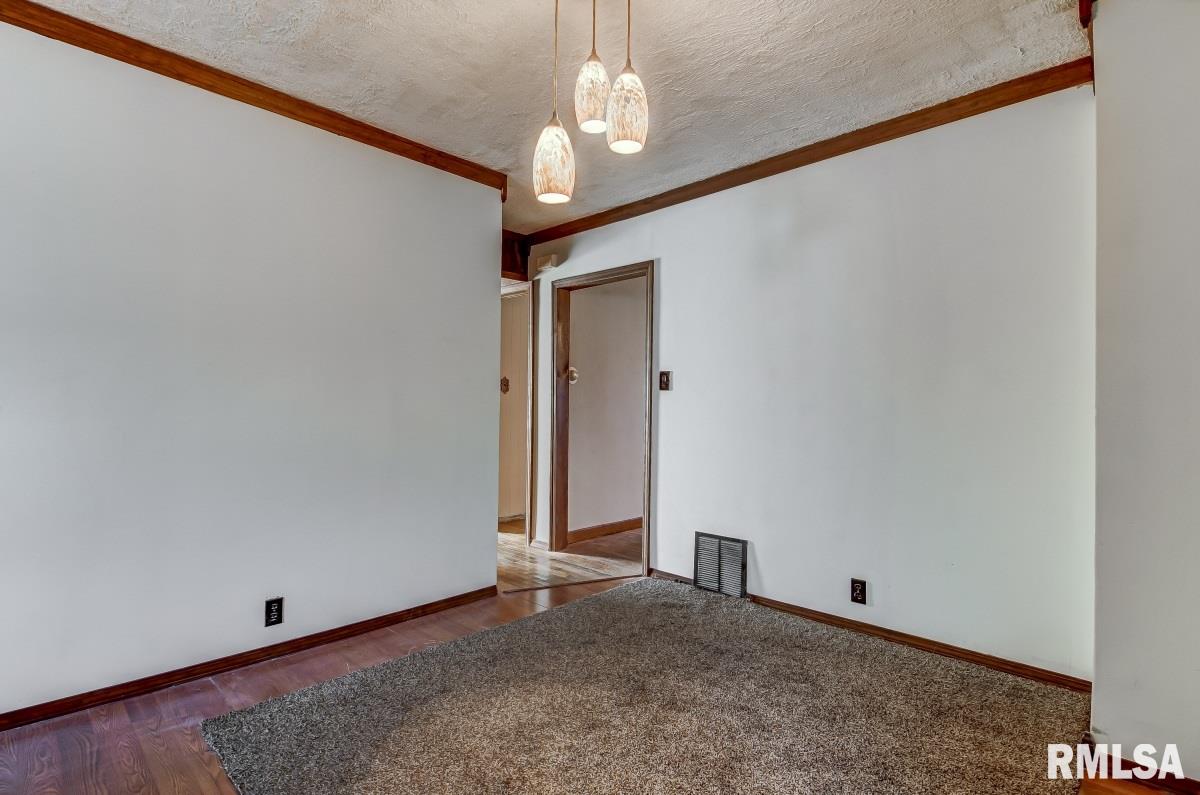 3104 South 4th Street Springfield, IL 62703 - Photo 6 of 33