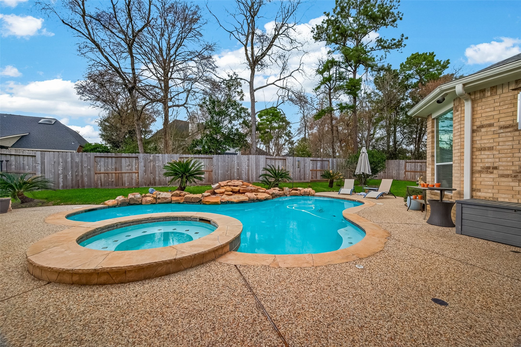 171 East Lansdowne Circle Spring, TX 77382 - Photo 4 of 26