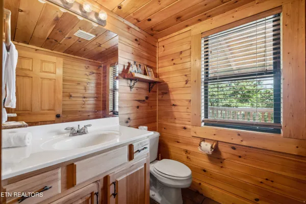 $975,000 | 1424 Rocky Top Way, Townsend, TN 37882