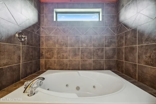 $975,000 | 1424 Rocky Top Way, Townsend, TN 37882