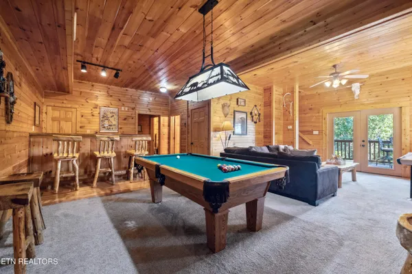 $975,000 | 1424 Rocky Top Way, Townsend, TN 37882