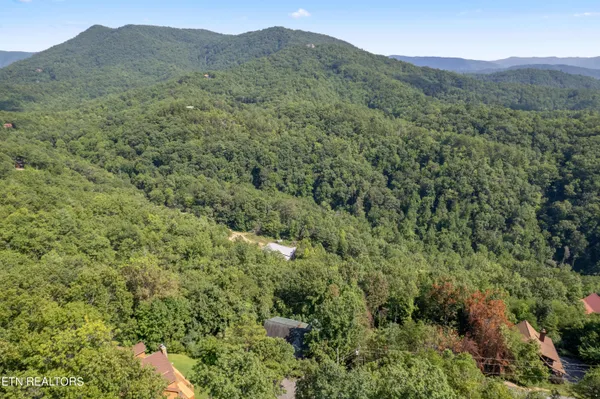 $975,000 | 1424 Rocky Top Way, Townsend, TN 37882