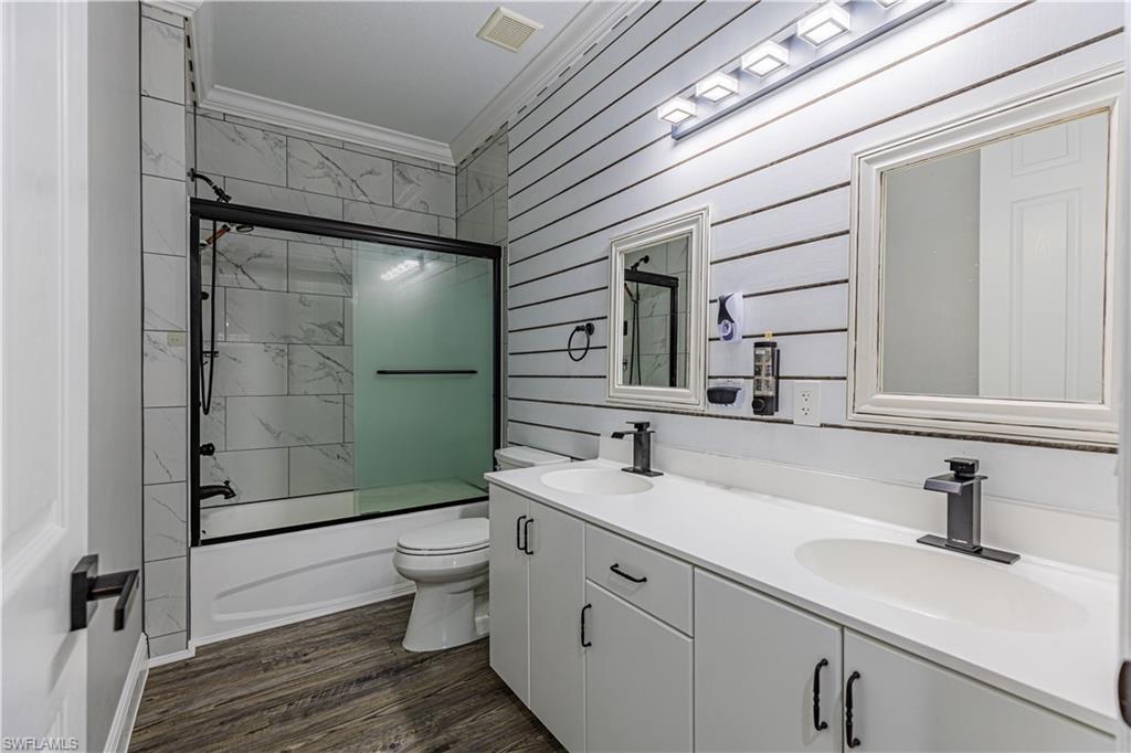 1330 Mariposa Circle, Unit 103 Naples, FL 34105 - Photo 17 of 26