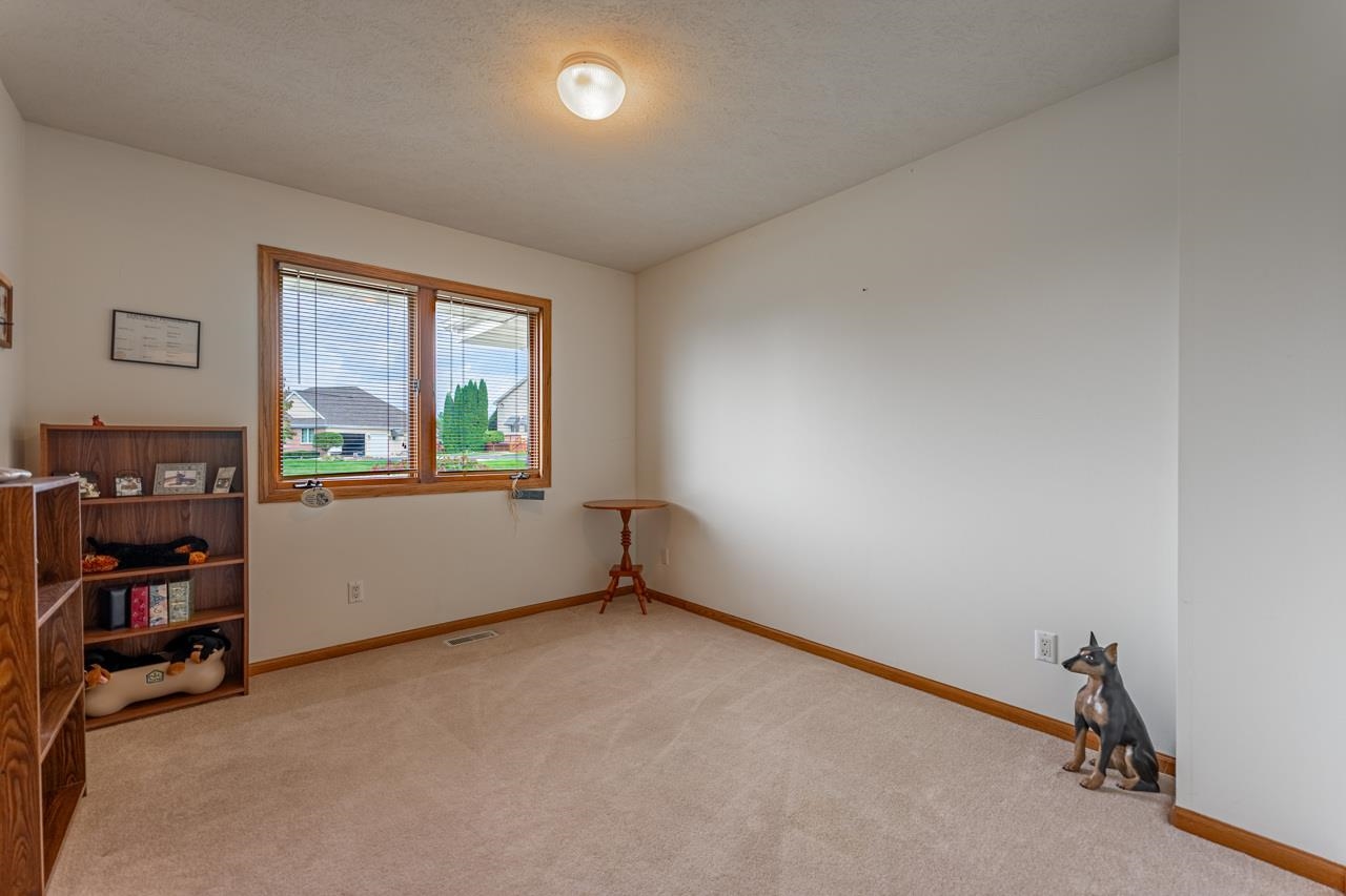 625 Waco Way Poplar Grove, IL 61065 - Photo 20 of 34 an empty room with windows