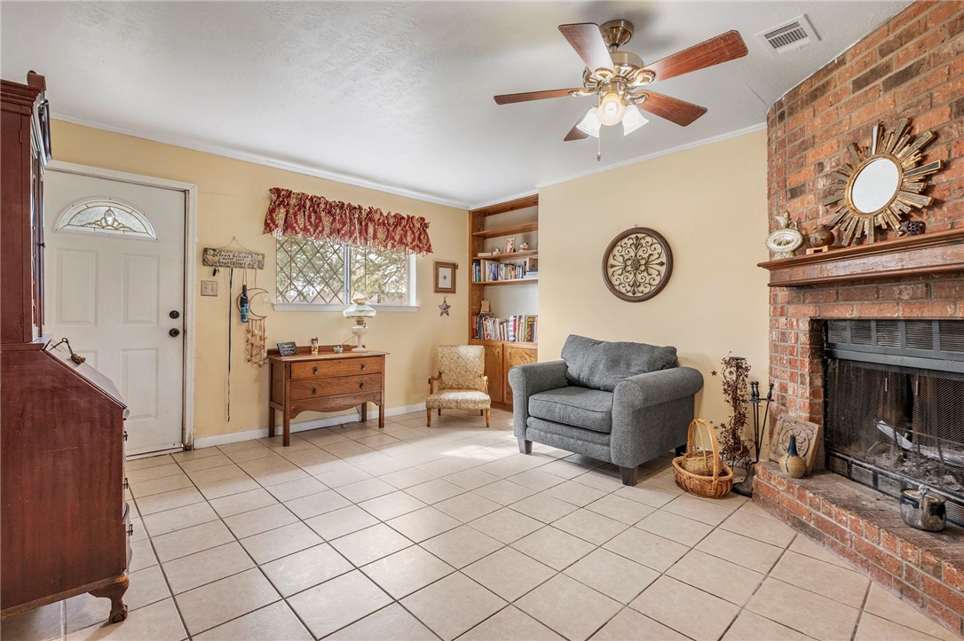 3302 Oregon Trail Bryan, TX 77803 - Photo 2 of 18