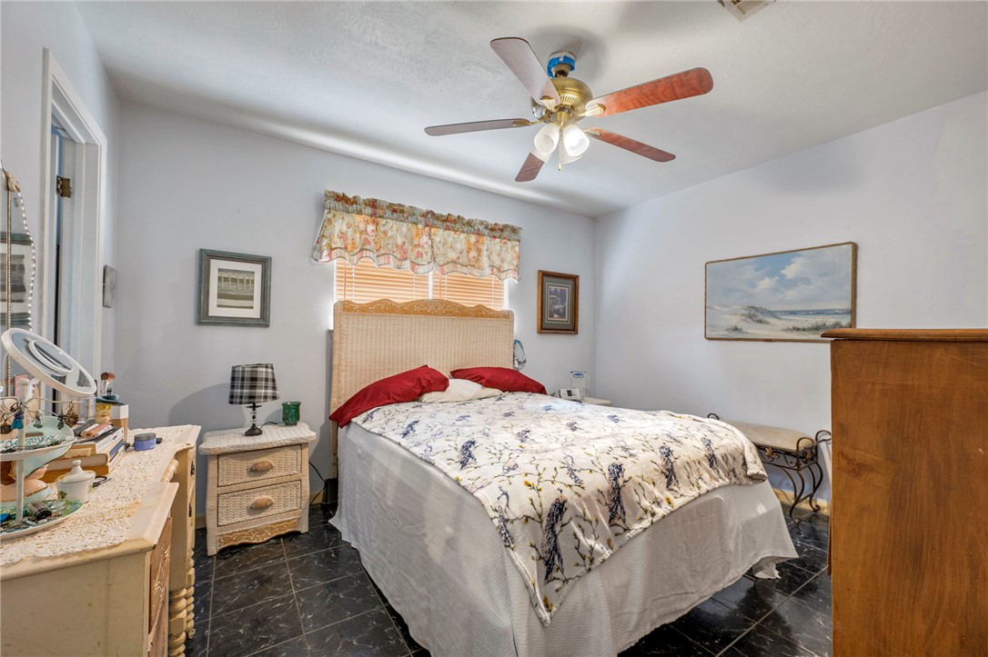 3302 Oregon Trail Bryan, TX 77803 - Photo 10 of 18