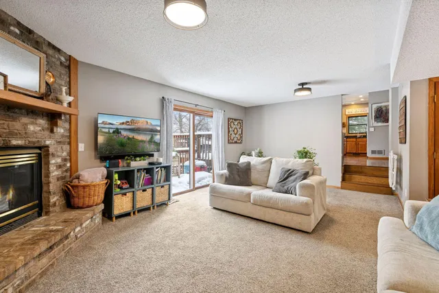 $525,000 | 16862 Illinois Avenue, Lakeville, MN 55044