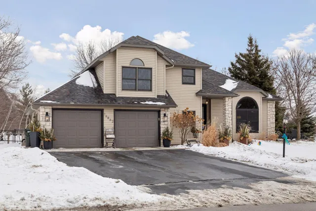 $525,000 | 16862 Illinois Avenue, Lakeville, MN 55044