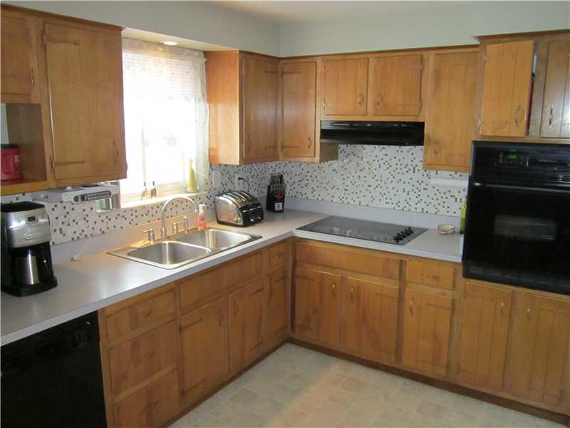 607 Burtner Road Natrona Heights, PA 15065 - Photo 4 of 10 Kitchen.