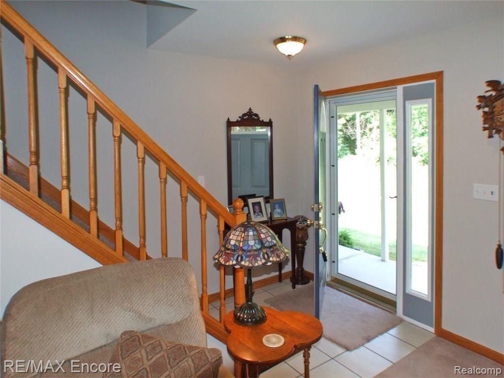 8945 Michigamme Road Clarkston, MI 48348 - Photo 6 of 30 Ceramic tiled foyer