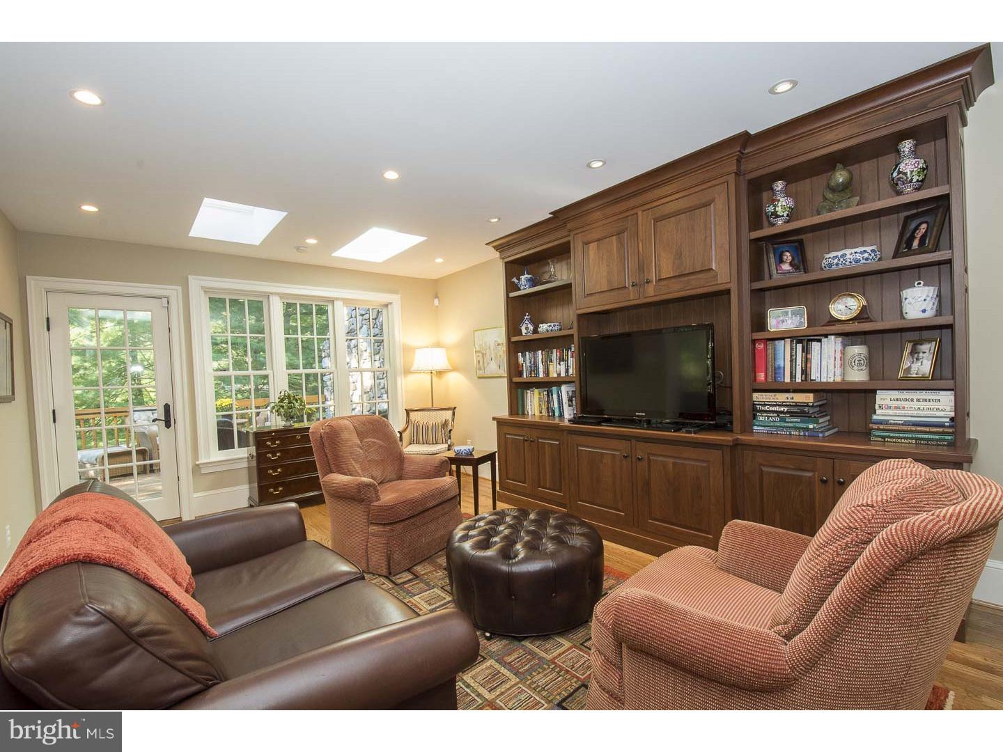 440 Waynesbrooke Road Berwyn, PA 19312 - Photo 3 of 23 Family Room