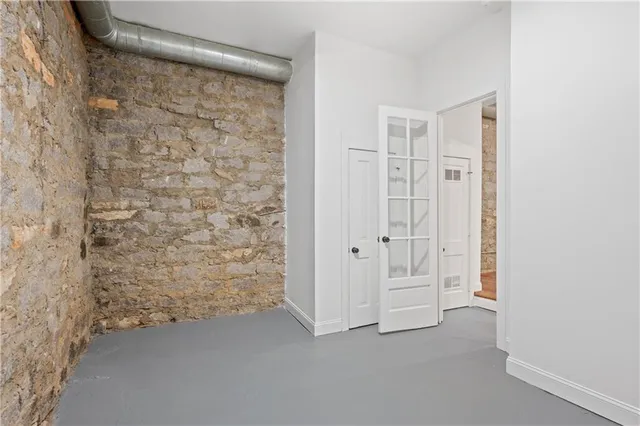 a close up view of a washer and dryer