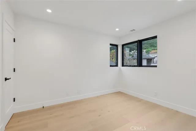 $2,390,000 | 526 Klamath Street, Brisbane, CA 94005
