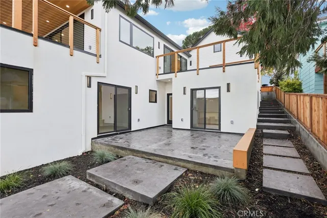 $2,390,000 | 526 Klamath Street, Brisbane, CA 94005