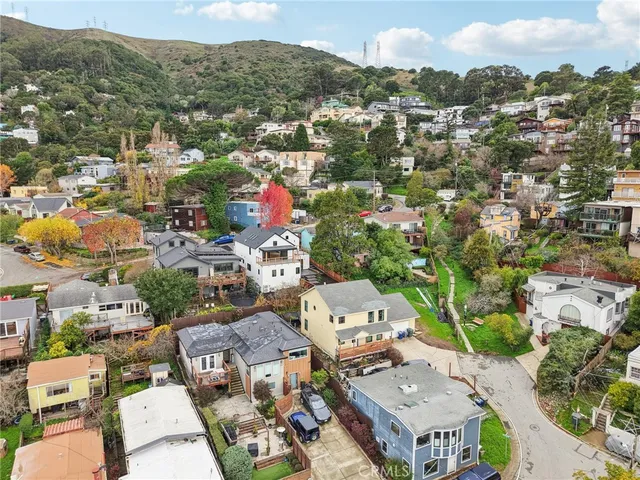 $2,390,000 | 526 Klamath Street, Brisbane, CA 94005