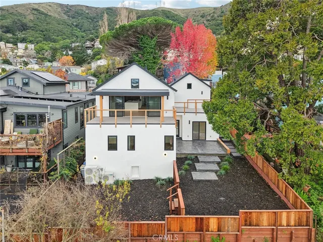 $2,390,000 | 526 Klamath Street, Brisbane, CA 94005