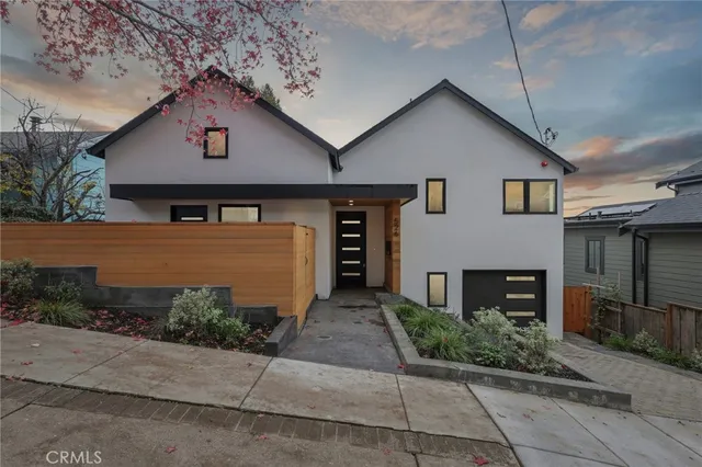 $2,390,000 | 526 Klamath Street, Brisbane, CA 94005